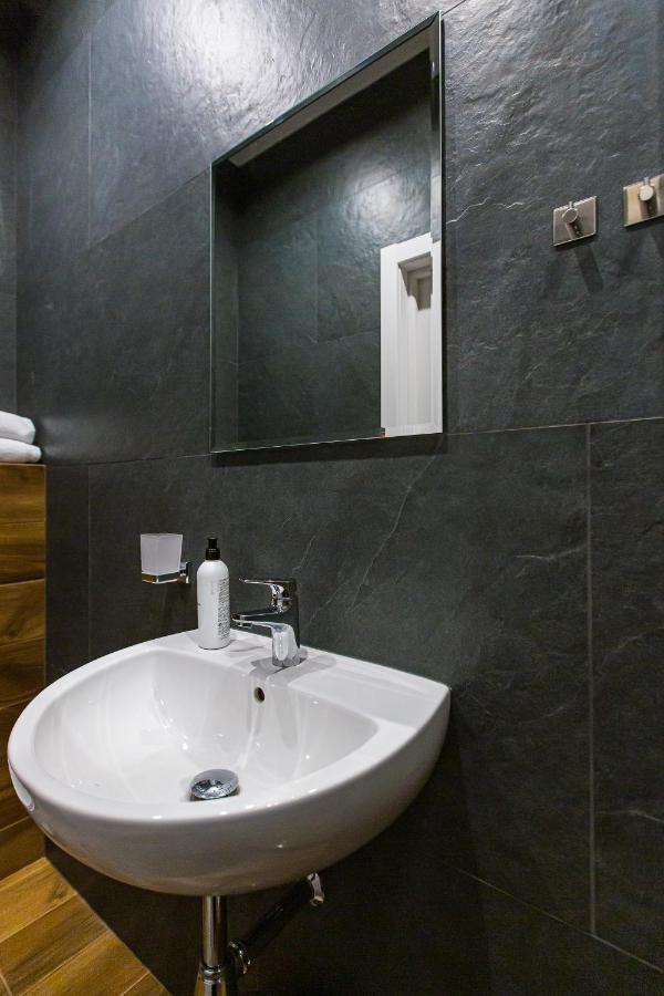 3 Vodna Apartment Lviv Exterior photo